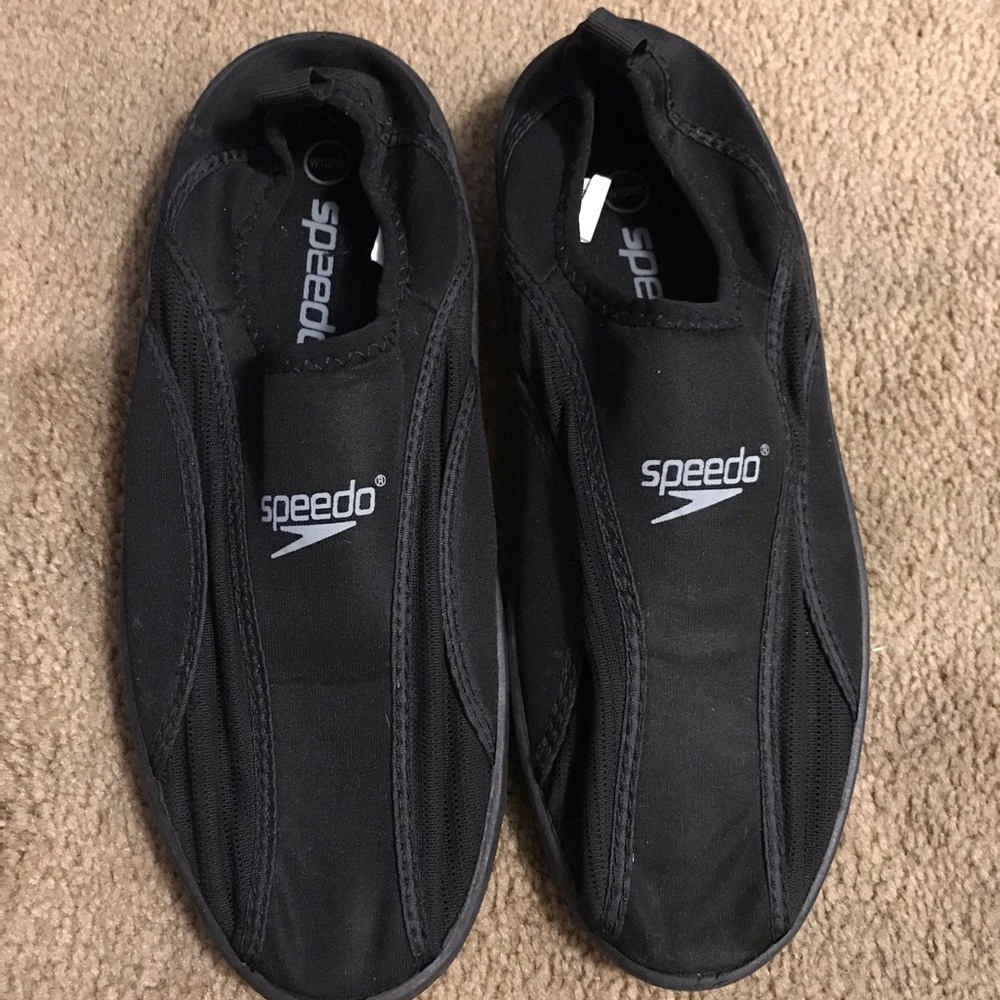 Speedo water shoes